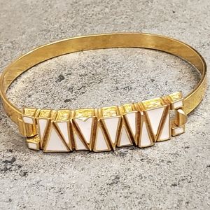 D' Orlan gold tone vintage clasp bracelet
